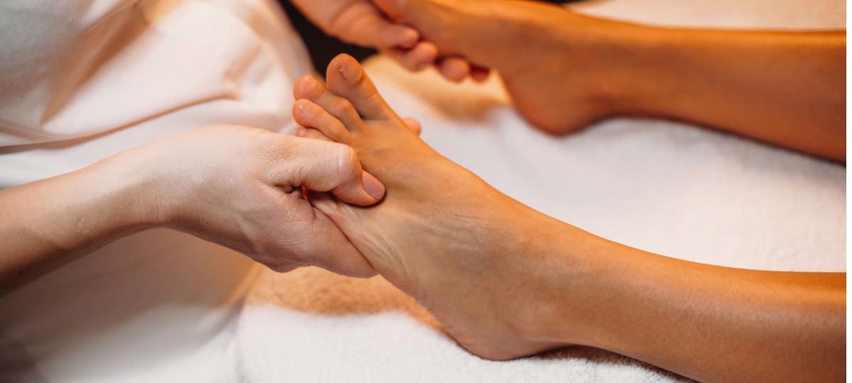 How a Full Body Massage Differs From Foot and Shoulder Treatments